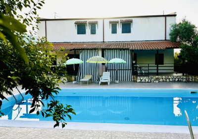 Casa Vacanze Villetta I Mori Di Sicilia : Piscina Panorama Fiori E Frutti A 700m Dal Mare